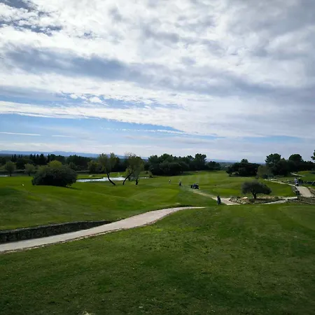 Apartment T2 Magnifique Vue Sur Golf Avec Climatisation Avec Piscine *