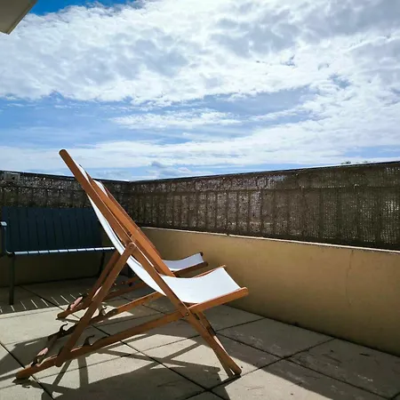 T2 Magnifique Vue Sur Golf Avec Climatisation Avec Piscine *